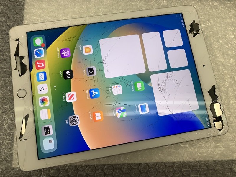 Apple iPad Pro 9.7インチ Wi-Fi+Cellular 32GB SIMフリー